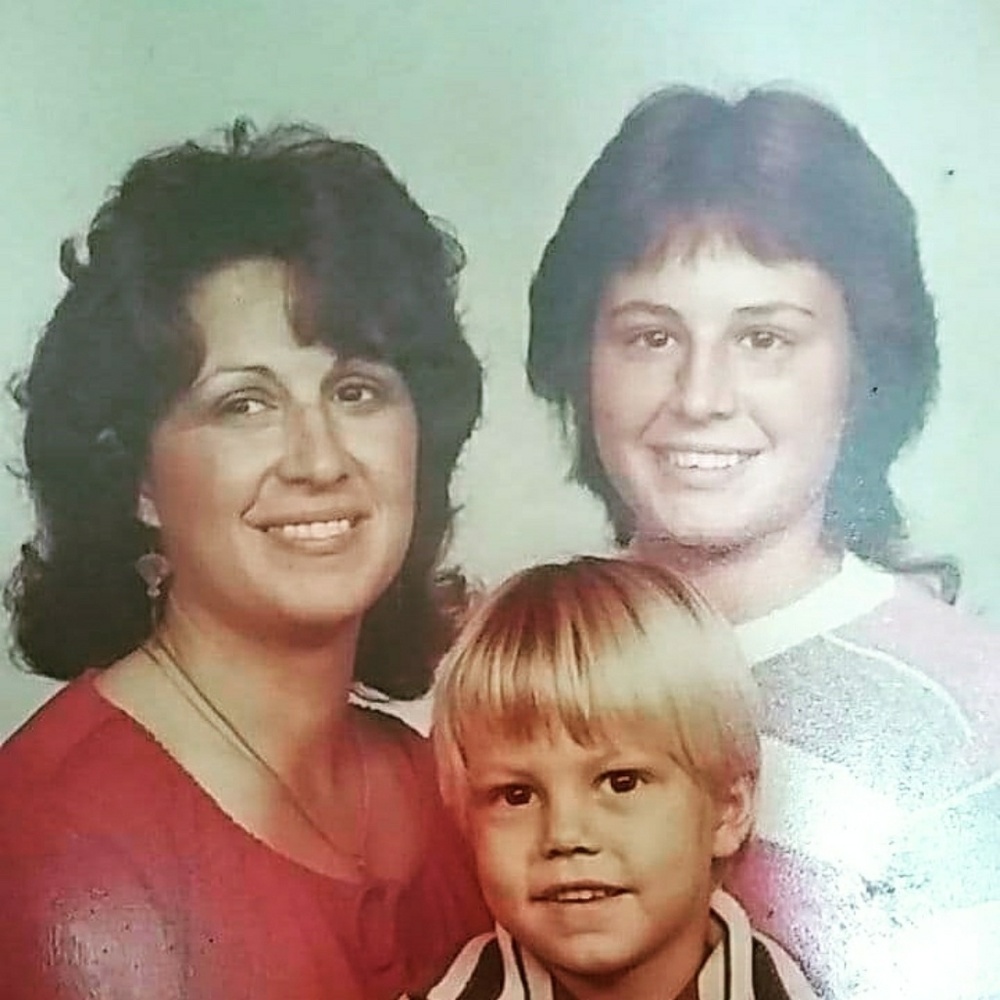 Jossie, Ambassador, top rated seller/shipper/share